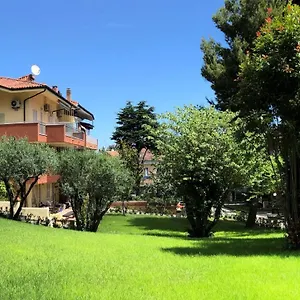 residenza-verdemare.emilia-romagnahotels.net/